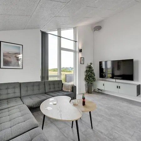 Mert - 1-2km From The Sea By Interhome Feriehus