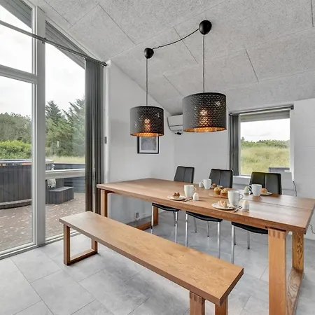 Mert - 1-2km From The Sea By Interhome Feriehus